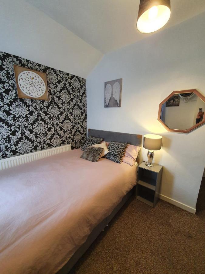 Private Room In Cardiff Exterior foto