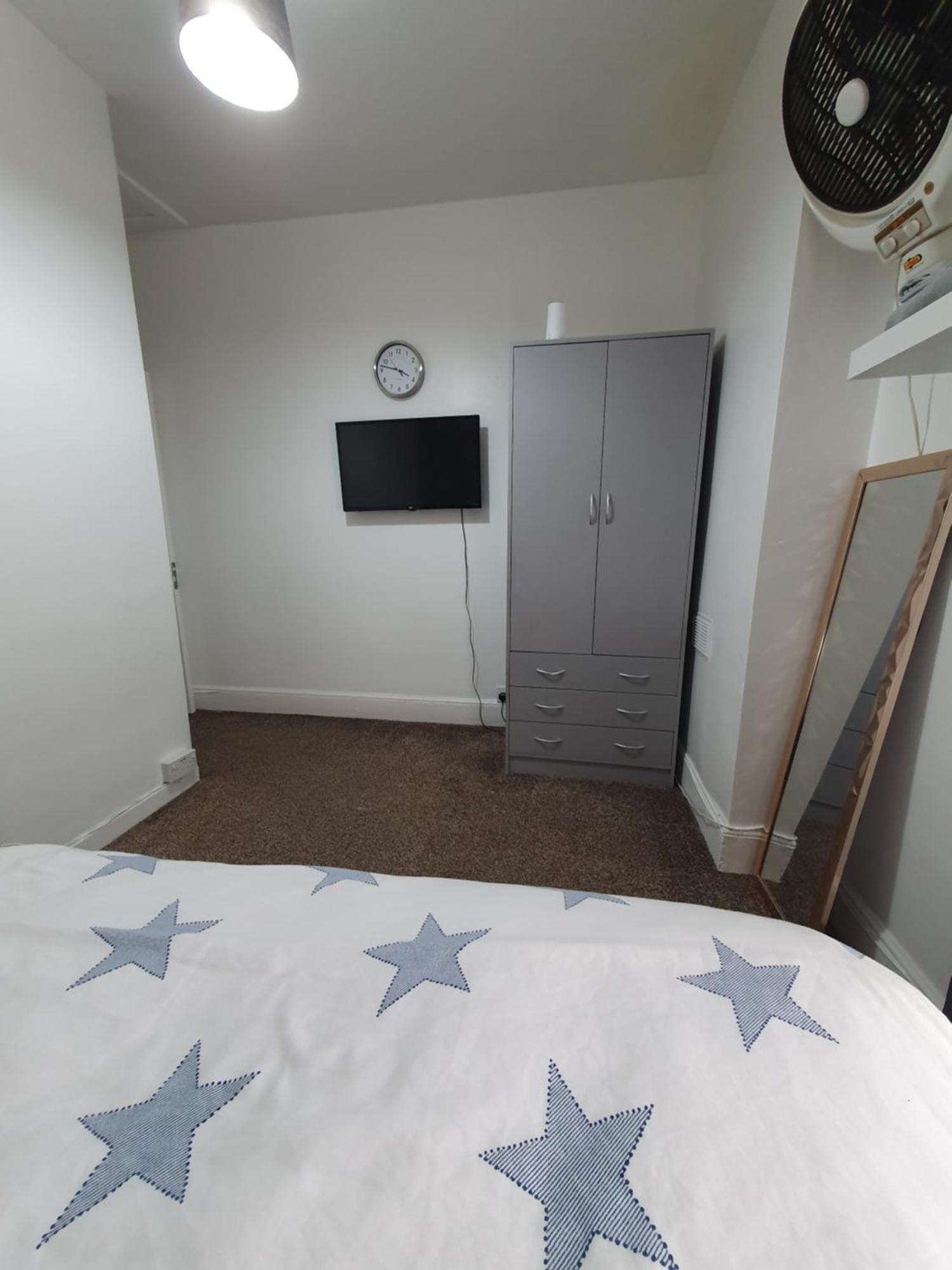 Private Room In Cardiff Exterior foto