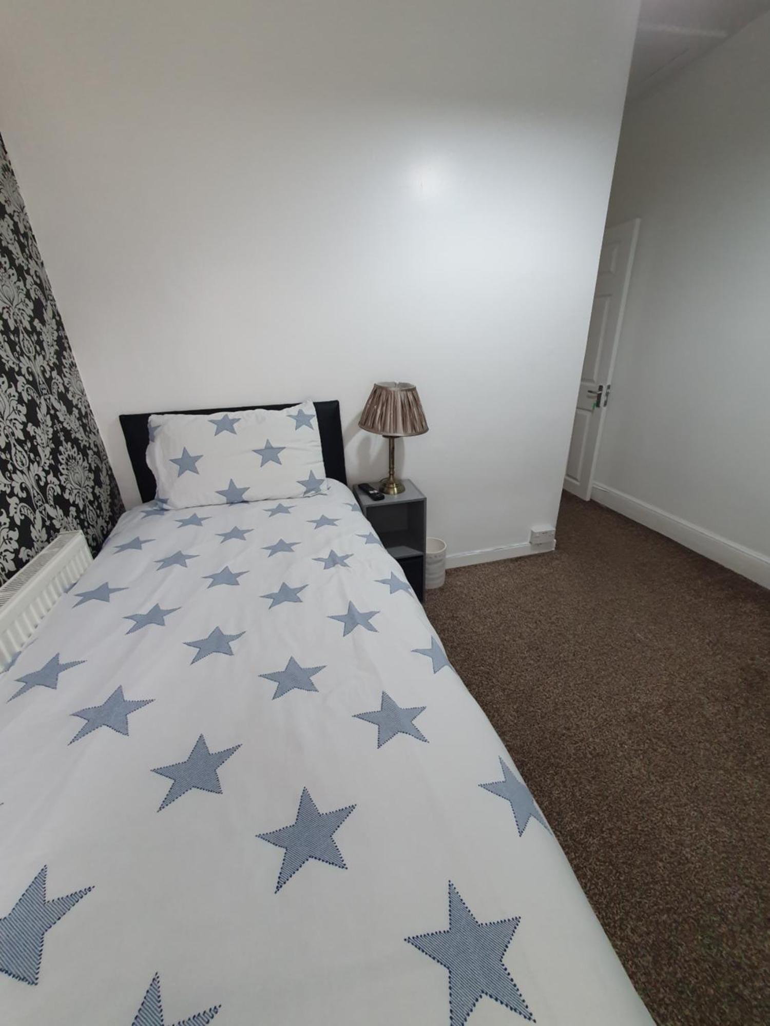 Private Room In Cardiff Exterior foto